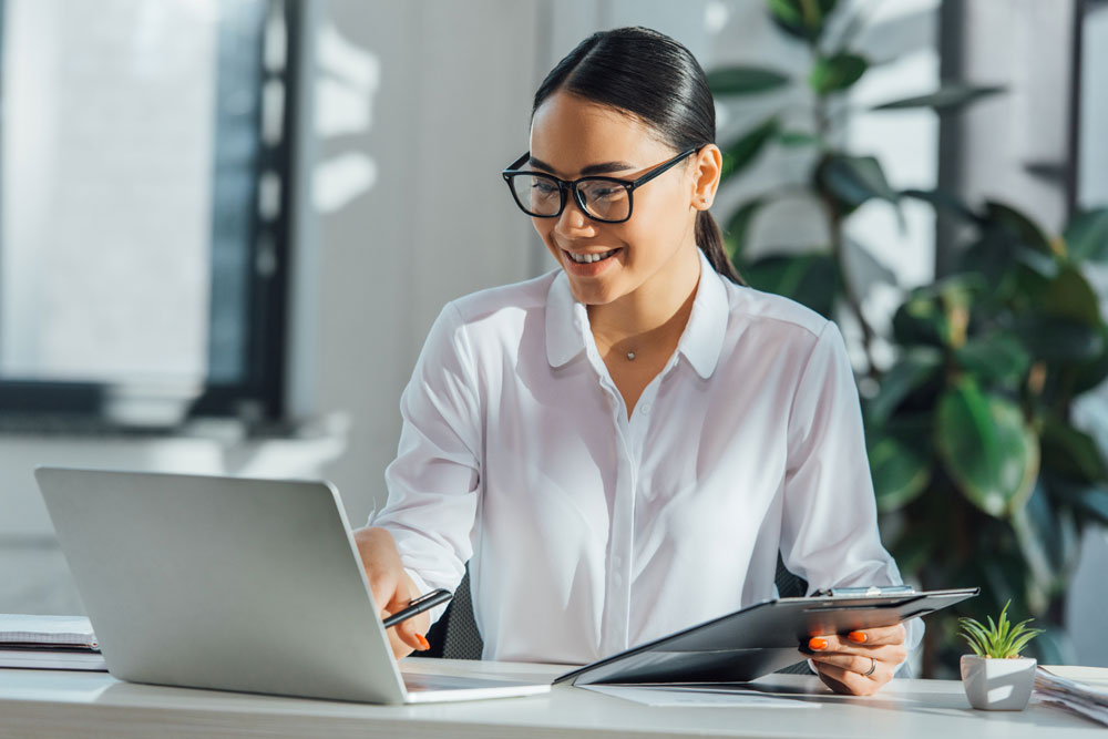 person-reviewing-digital-health-assessment-information-on-laptop