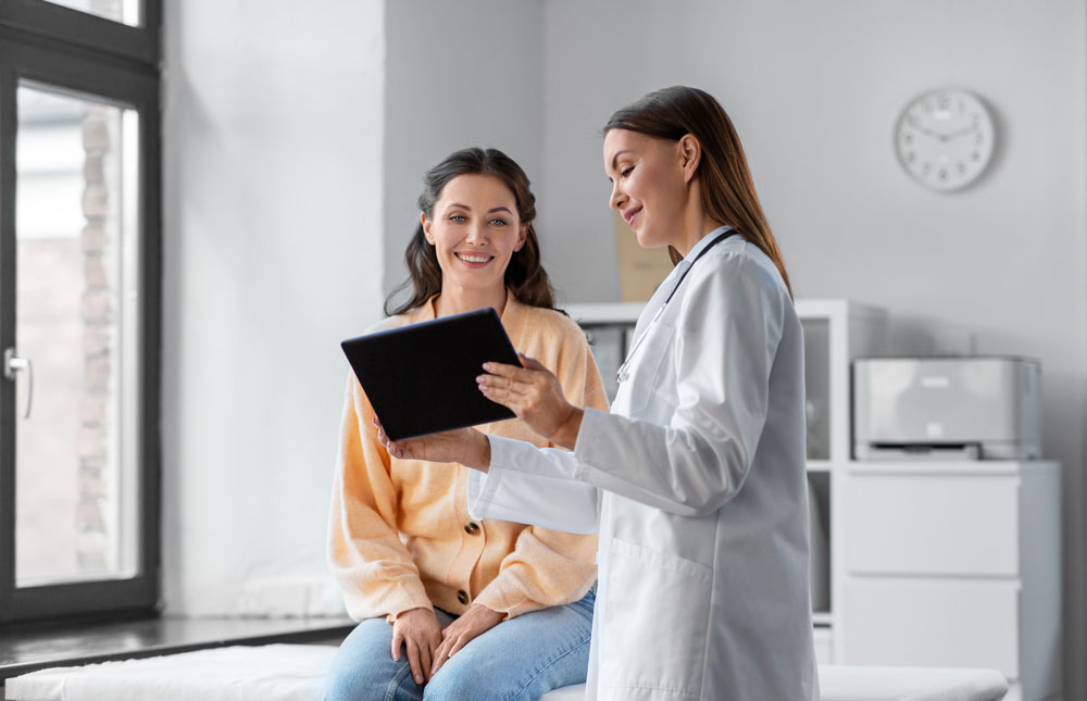 healthcare-provider-reviewing-patient-reported-outcome-information